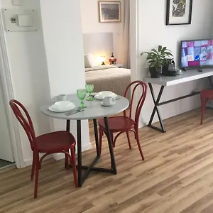 rezervați aici